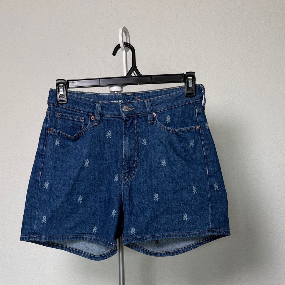 Old Navy Blue Floral Print Denim Shorts - Women's